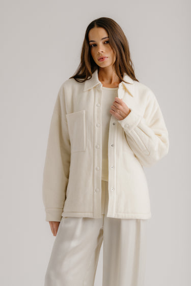 IZZY FILLED RELAXED CASHMERE SHIRT JACKET | GARDENIA