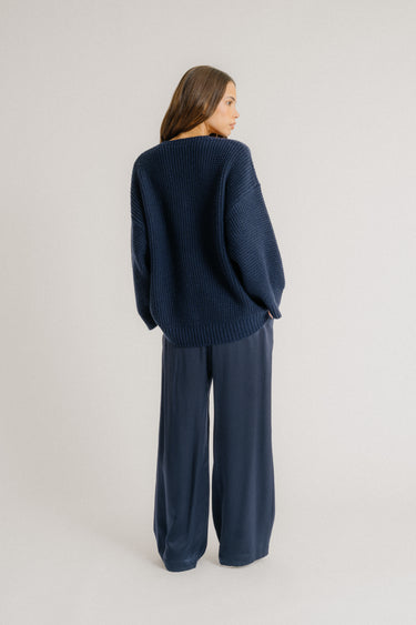 LINDEN SLOUCHY V-NECK RIBBED CASHMERE SWEATER | MIDNIGHT NAVY