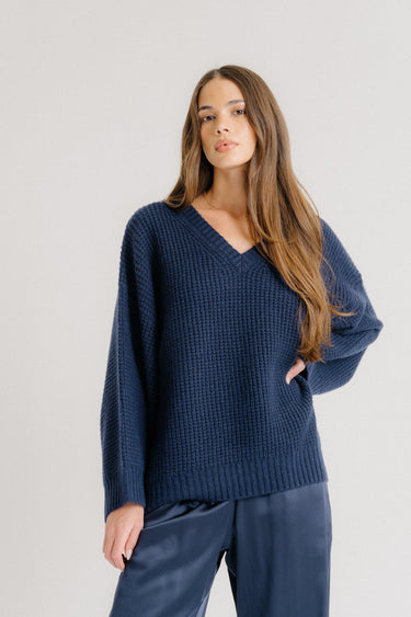 LINDEN SLOUCHY V-NECK RIBBED CASHMERE SWEATER | MIDNIGHT NAVY